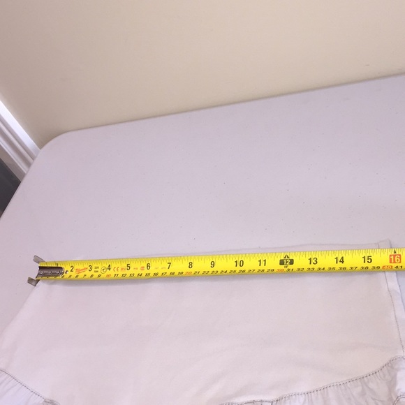 Thyme Maternity Ladies Cargo Capris Beige Size Large - Picture 10 of 14